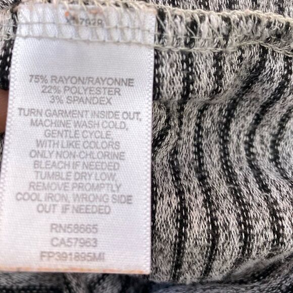 Free Press Mock Turtleneck Sweater - Picture 5 of 8